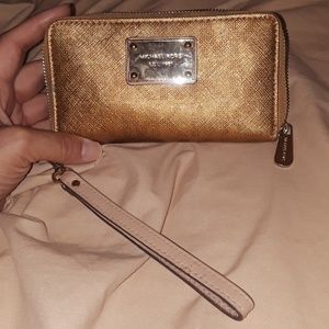 Michael Kors wristlet